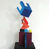 img jongleur mit stuhl